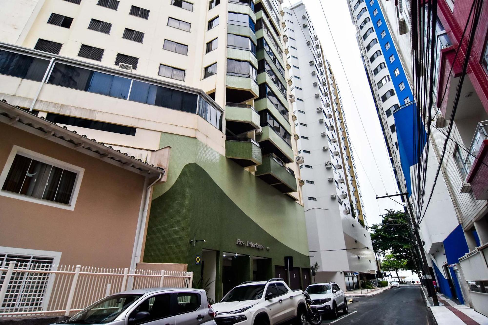 Apartamento 50 Mts Da Na Rua 3500, Garagem E Wi-fi P2101 Balneario Camboriu