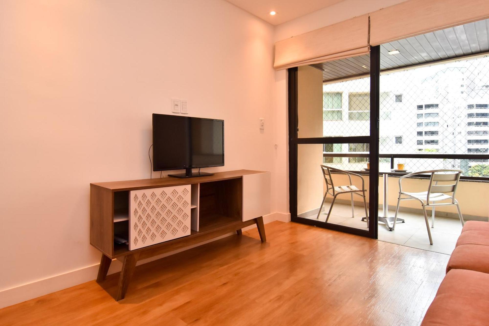 50 Mts Da Na Rua 3500, Garagem E Wi-fi P2101 * Balneario Camboriu